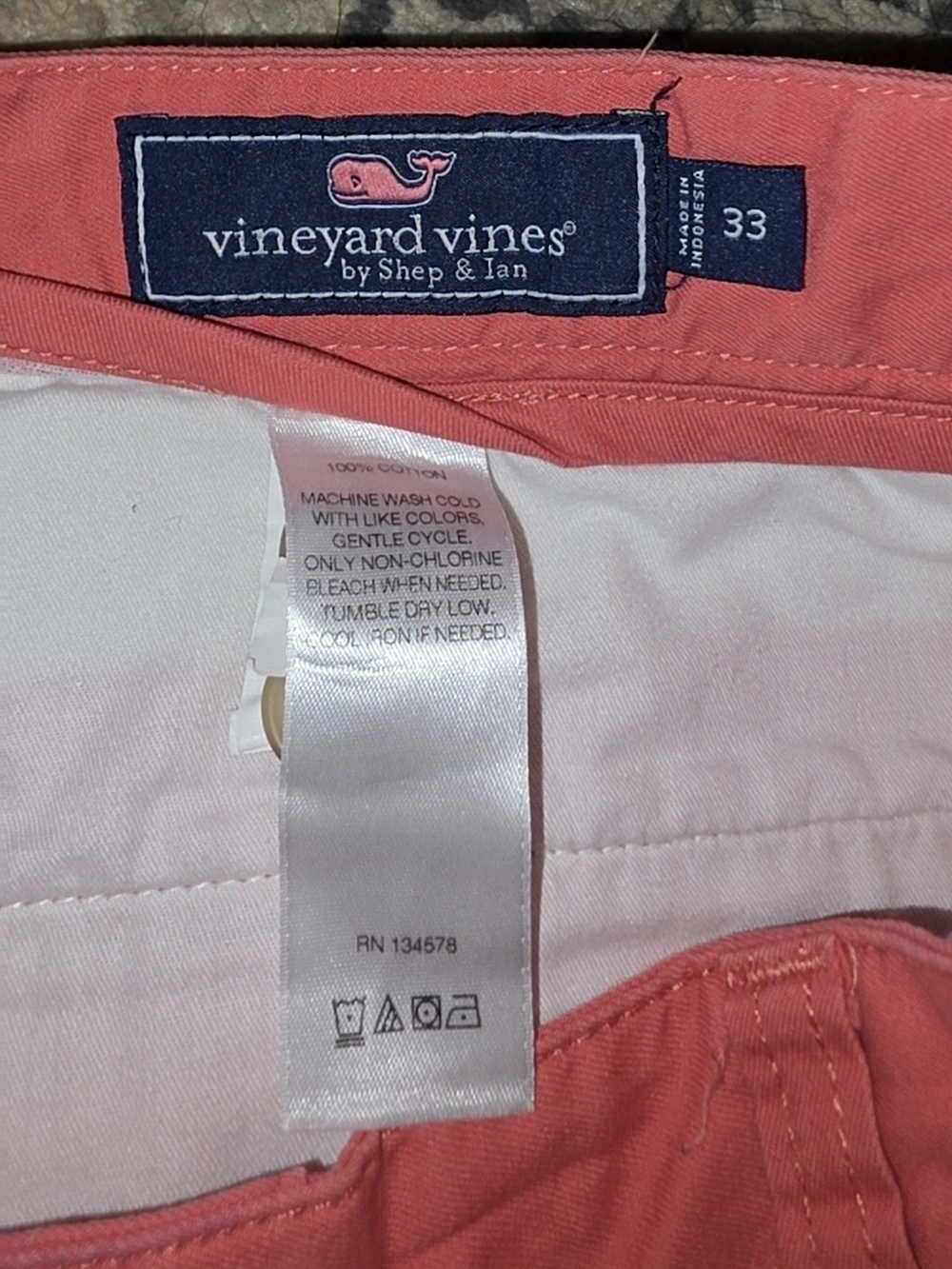 Vineyard Vines Coral Mens Shorts- Size 33